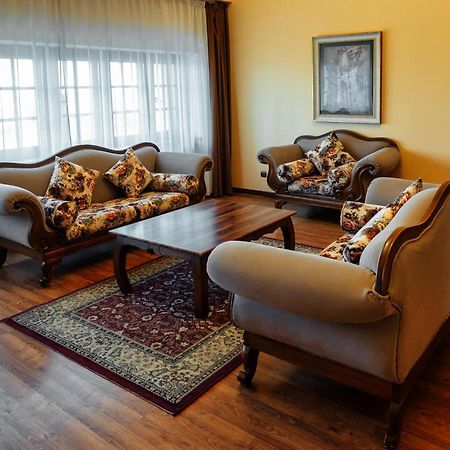 Park Hotel Kokshetau Shchūchīnsk المظهر الخارجي الصورة
