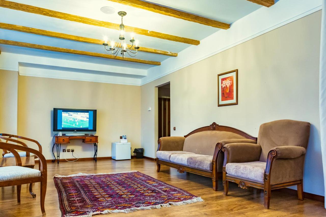 Park Hotel Kokshetau Shchūchīnsk المظهر الخارجي الصورة
