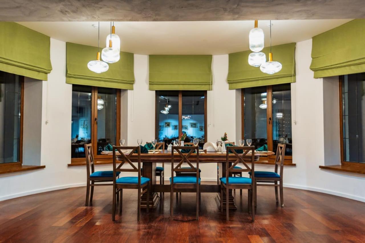 Park Hotel Kokshetau Shchūchīnsk المظهر الخارجي الصورة